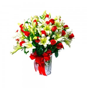 Florero de 24 Rosas Rojas y 10 Liliums