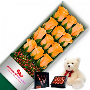 Caja con 12 Rosas Damasco mas Peluche y Chocolate